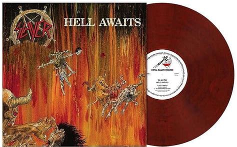  Hell Awaits：ヘヴィメタルの壮大さとスピードが織りなす暗黒世界